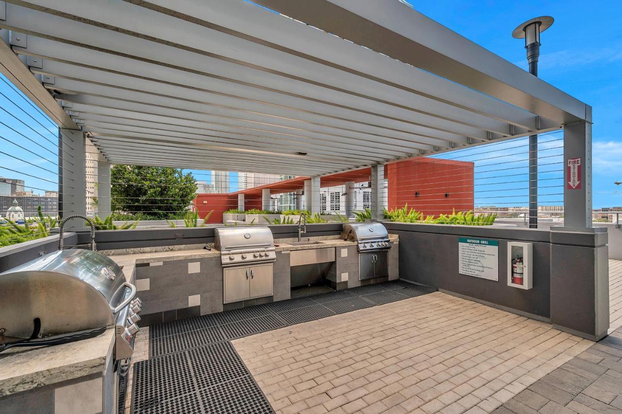 Luxury 1 Bedroom With Den Downtown Tampa Apt - City Views, Rooftop Pool, Workspace Εξωτερικό φωτογραφία