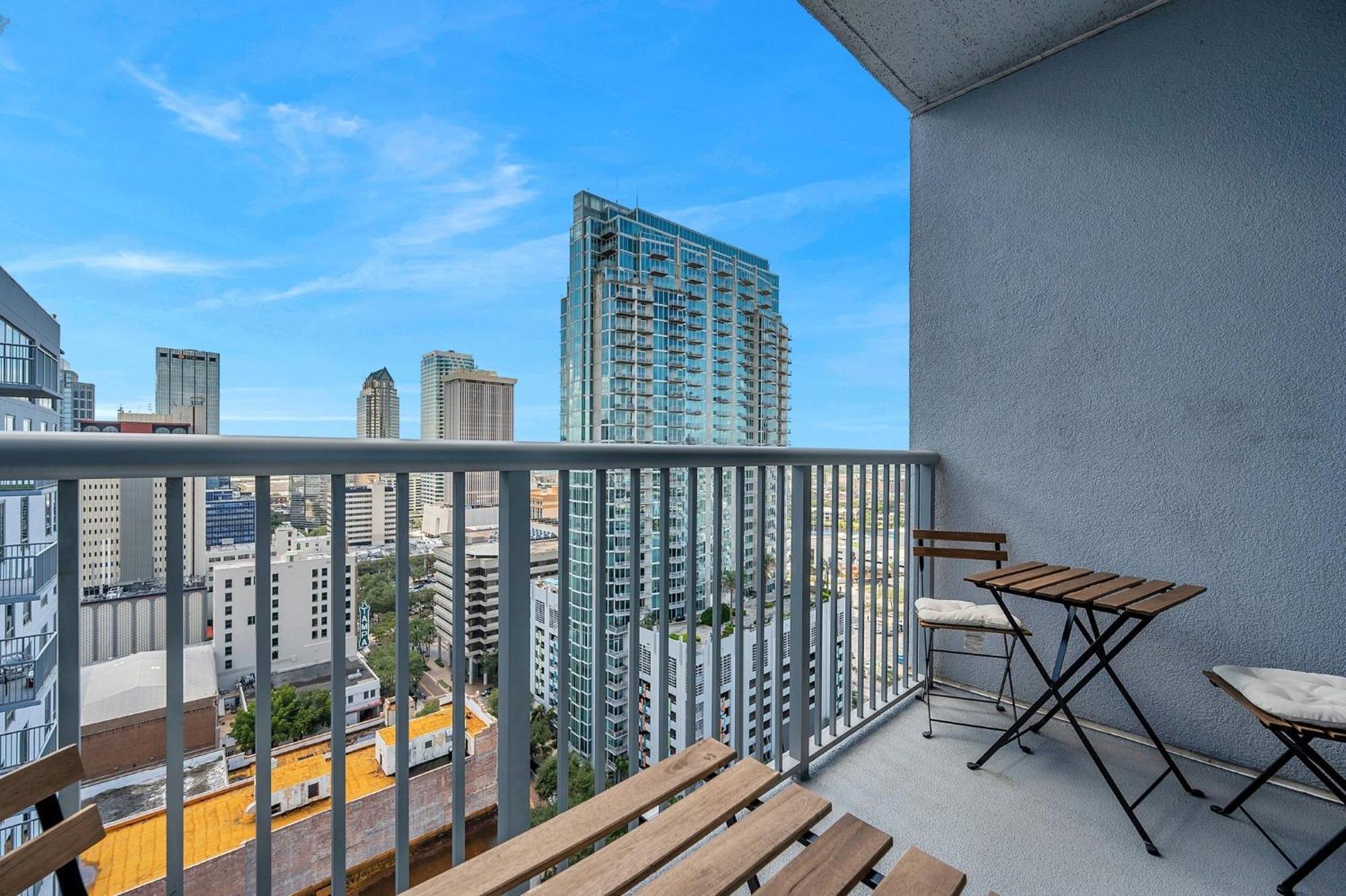 Luxury 1 Bedroom With Den Downtown Tampa Apt - City Views, Rooftop Pool, Workspace Εξωτερικό φωτογραφία