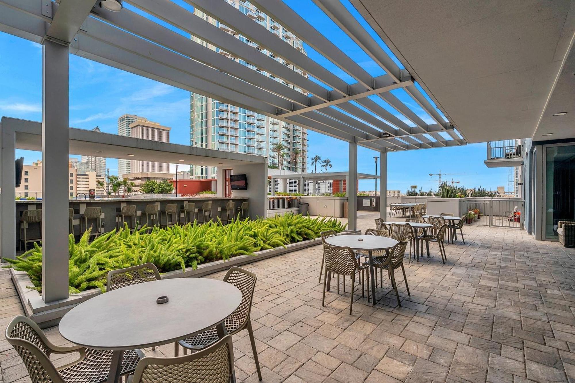 Luxury 1 Bedroom With Den Downtown Tampa Apt - City Views, Rooftop Pool, Workspace Εξωτερικό φωτογραφία